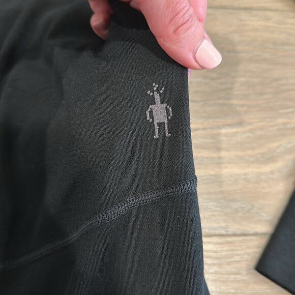 SMARTWOOL Black Merino 250 One-Piece Base Layer Long Sleeve Hood Bodysuit Size M - Picture 9 of 14